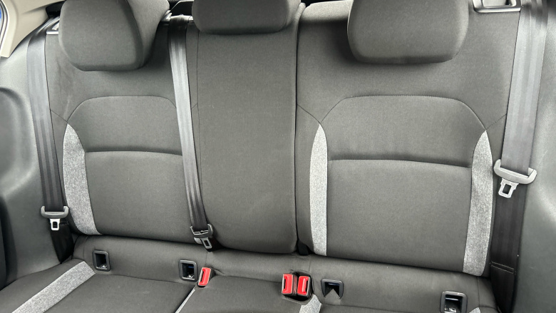 Skoda Fabia 1.0 MPI 80 SE Comfort 5dr Petrol Hatchback